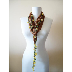 Long Lariette棕色絲綢圍巾，繡花和eineoya 第3張的照片