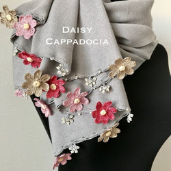 刺繍のお花つき　パシュミナストール「デイジー」ライトグレー 2枚目の画像