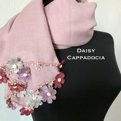 刺繍のお花つき　パシュミナストール「デイジー」ピンク＆ボルドー 3枚目の画像