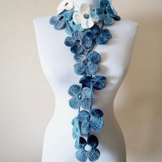 クローバーのマフラー　ブルー 5,624円