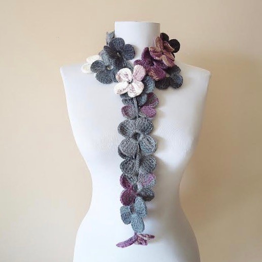 クローバーのマフラー　グレー＆パープル