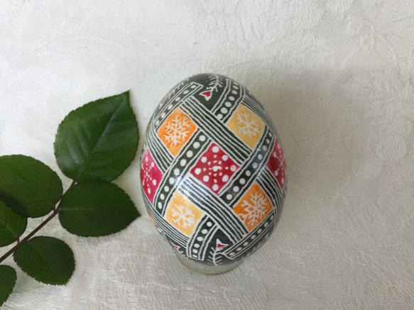 イースターエッグ(PYSANKY)  本物の卵です(๑˃̵ᴗ˂̵) 1枚目の画像