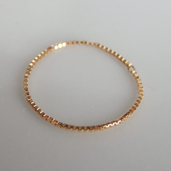 k18ベネチアンチェーンリング　0.7㎜幅　18金リング　18k　気分が上がる　つけっぱなし　キラキラ　チェーンリング　 4枚目の画像