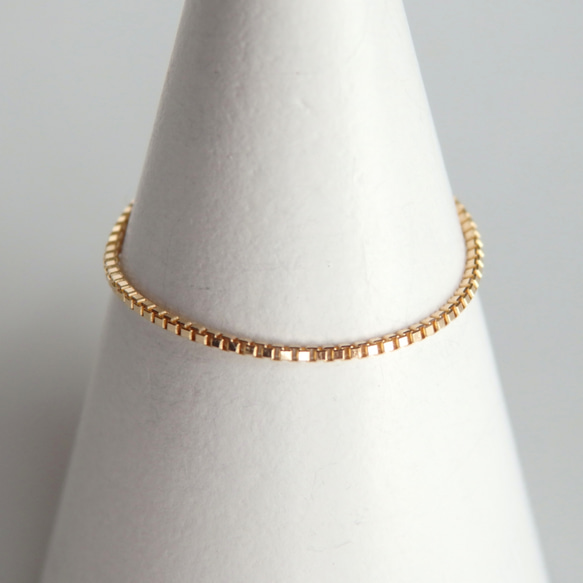 k18ベネチアンチェーンリング　0.7㎜幅　18金リング　18k　気分が上がる　つけっぱなし　キラキラ　チェーンリング　 6枚目の画像