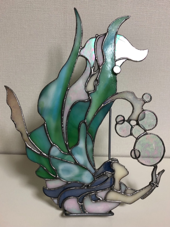 バブルフェアリー グリーン （泡と妖精）️のオーナメント タペストリー 壁掛け ステンドグラス ガラス細工 1枚目の画像