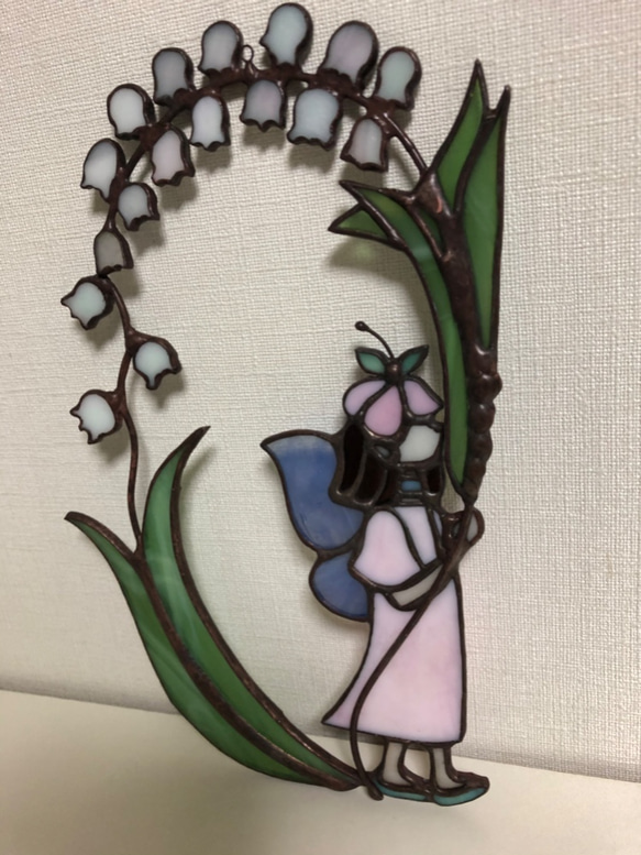 すずらんの精 ピンク 五月の花 春の訪れ リース ステンドグラス ガラス細工 2枚目の画像