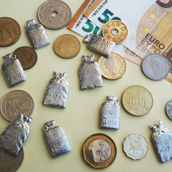 ドイツの錫細工のラッキーチャーム/～1万ゴールドのコイン袋～ 3枚目の画像