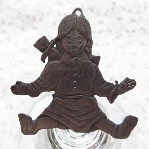 uma58Helbig工房の手彫り人形(ドイツ製) uma58Helbig工房の手彫り人形