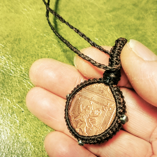 コイン つつみ編みマクラメペンダント ネックレス・ペンダント