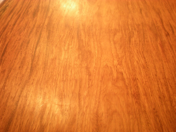 カリンの一枚板テーブル 2枚目の画像
