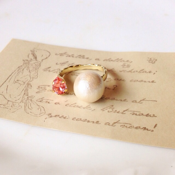 cotton pearl × swarovski ring 1枚目の画像