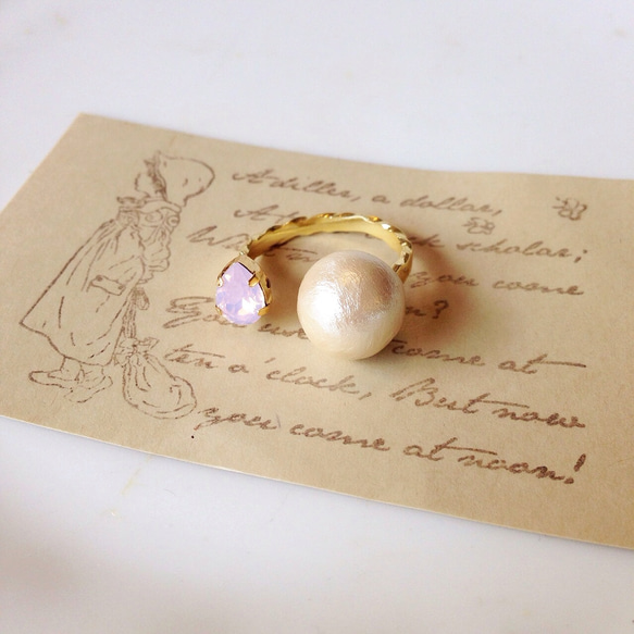 cotton pearl × swarovski ring 1枚目の画像