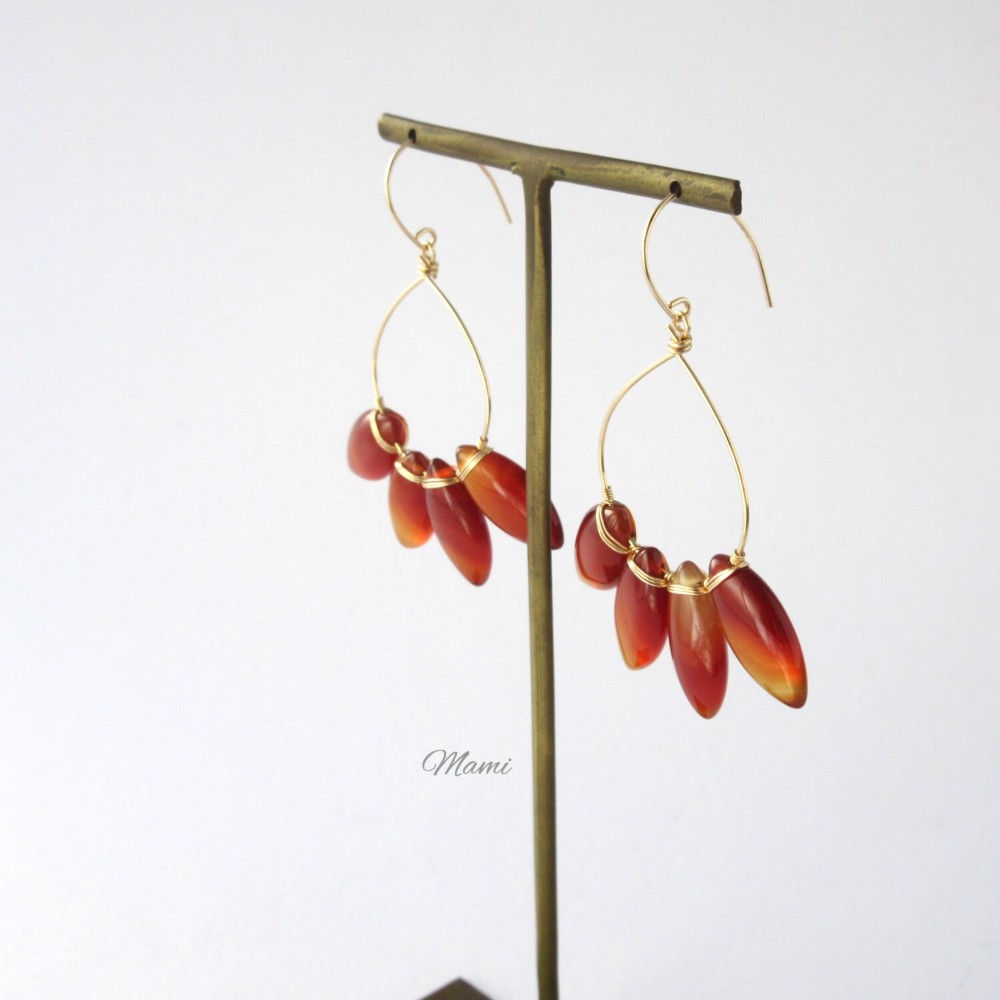 14KGF レッドアゲートのドロップラインピアス