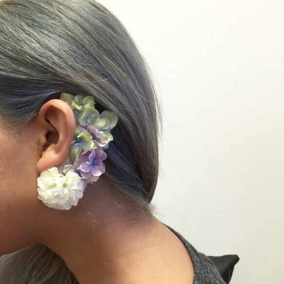 和テイスト♡白と緑と紫のお花のイヤーフック(左耳用) 1枚目の画像