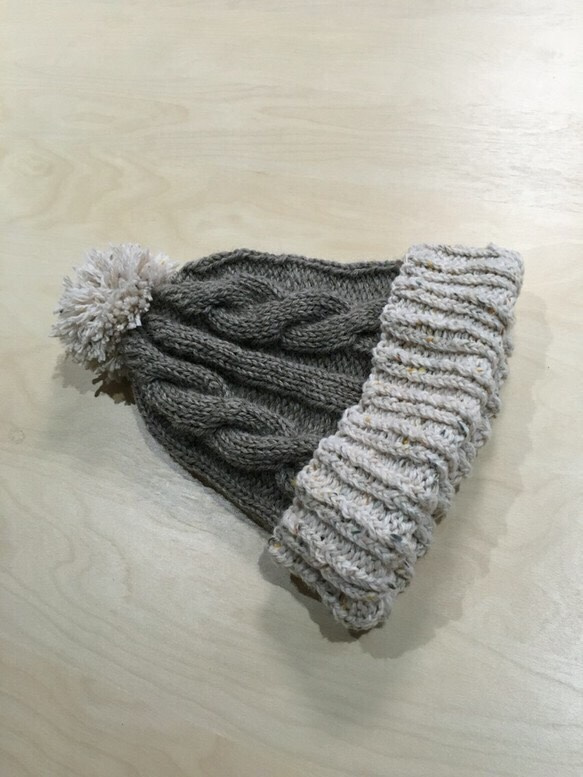 模様編みが可愛いゆったりニット帽 2枚目の画像