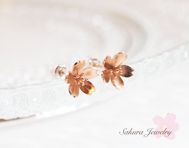 Delicacy 小粒 ピアス 【ALDO】可愛い☆桜・お花スタッズ