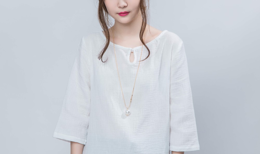 美しい淡水パールボタンブラウス