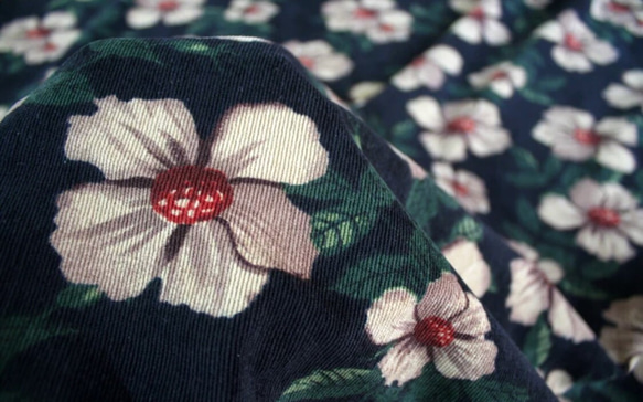 花柄コーデュロイ・ジャンパースカート 4枚目の画像