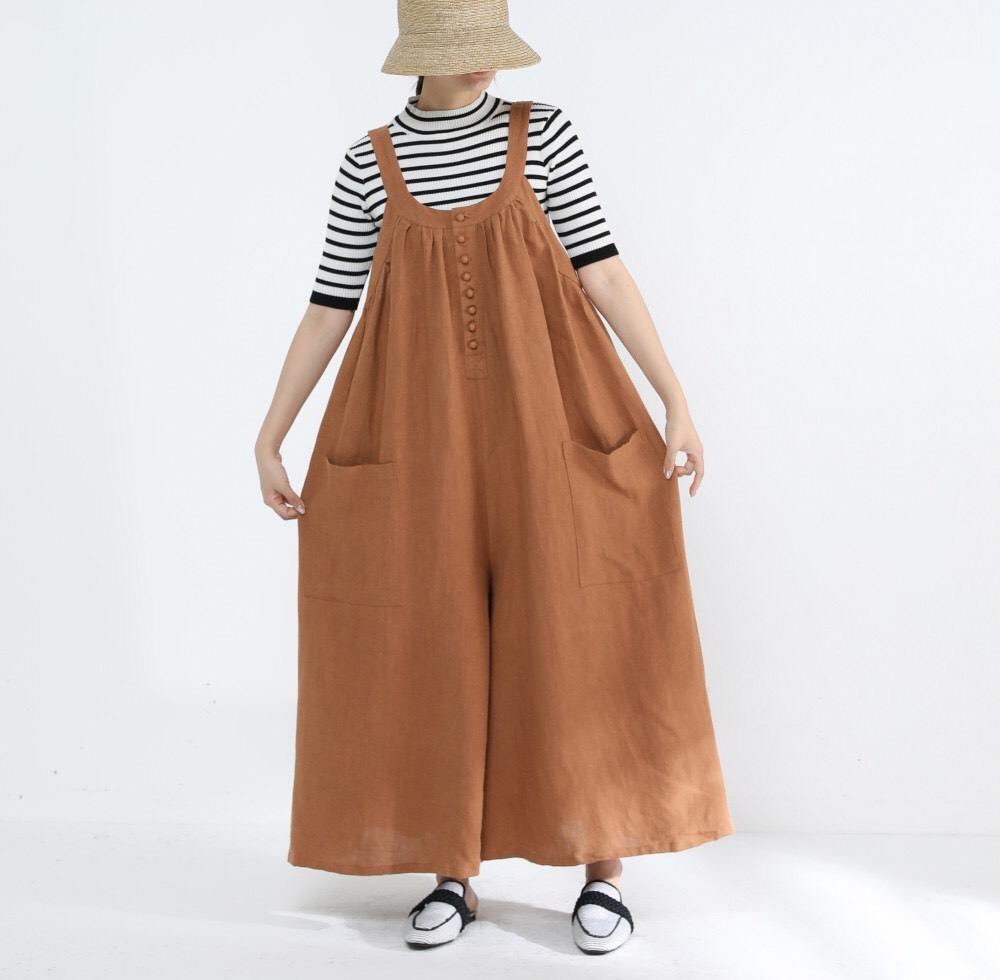 リネン100％　キャザーたっぷり　ゆったりサロペットパンツ・キャメル