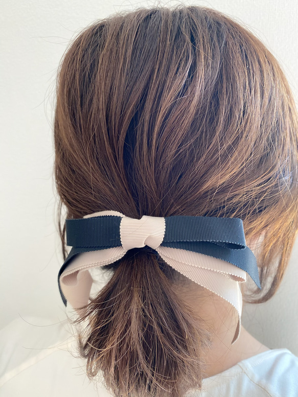 外出雙色絲帶⋈小馬鉤（米色） 第1張的照片