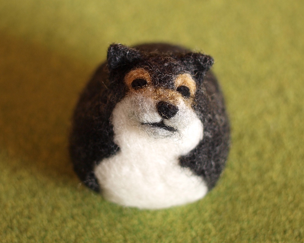 しば子【黒ごま餡】10号（柴犬の置物） 羊毛フェルト woonimal