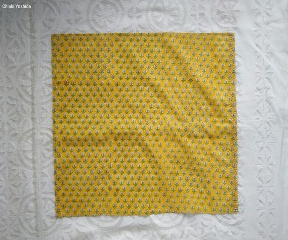 インド綿バンダナ（ブロックプリント）<黄色・花柄> 2枚目の画像