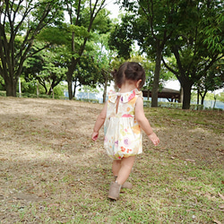 鮮やかお花のフリル襟ロンパース 5枚目の画像