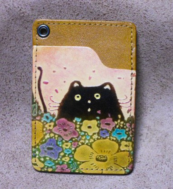猫のデザイン　レザークラフト　パス&診察券ケース蝶猫　バッグ　財布　catwalk oikawa 1枚目の画像