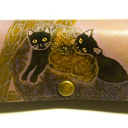 猫のデザイン　バッグ　財布等　レザークラフト　オール皮革 眼鏡ケース　椅子猫 catwalk oikawa 1枚目の画像
