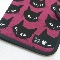 ８７１．黒猫だらけ柄　お薬手帳ケース　通帳ケース　濃いピンク 　再販３ 5枚目の画像