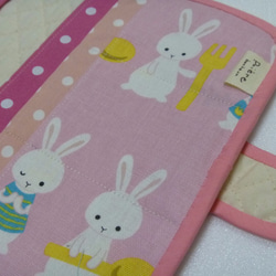 １４．可愛いウサギちゃんの母子手帳ケースS　通帳＆カードケース　ピンク　再販４ 3枚目の画像