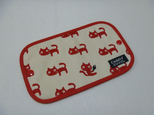 ６５７．ミヌン猫柄　仮置き マスクケース　レディースサイズ　白×赤　再販２ 2枚目の画像
