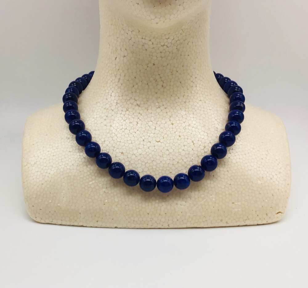 ラピスラズリのネックレス