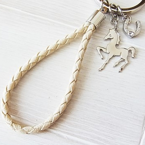 4色から選べる＊馬キーホルダー＊馬蹄チャーム付き＊干支 午年（2026年