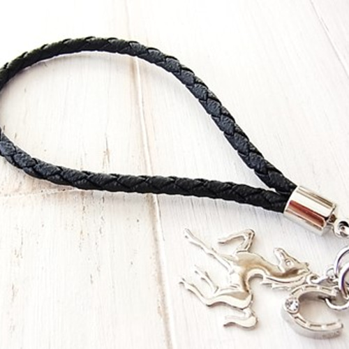 4色から選べる＊馬キーホルダー＊馬蹄チャーム付き＊干支 午年（2026年