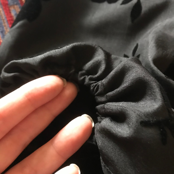 [再次上架] “深波爾多連身裙”。可愛成熟的造型，帶波萬袖。一件碎花新春夏 第8張的照片