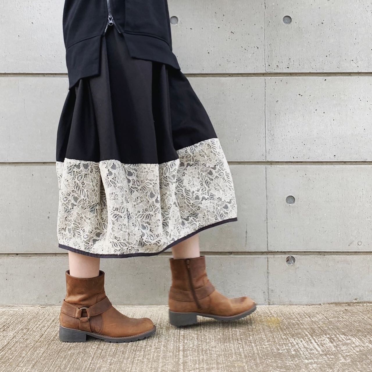 【2/8再販】■10日内発送■贅沢レースの立体コクーンシルエットスカート。 レース ロングスカート ウエストゴム 冬
