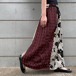 [再次上架 12/2] 喇叭形長裙“優雅地搭配花卉天鵝絨。由 4 種材料製成。”彈性腰春夏長款 第1張的照片