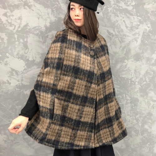 【美品✨】バーニーズニューヨーク ポンチョ コート ケープ ウール クルミボタン 美品✨】バーニーズニューヨーク ポンチョ コート ケープ ウール