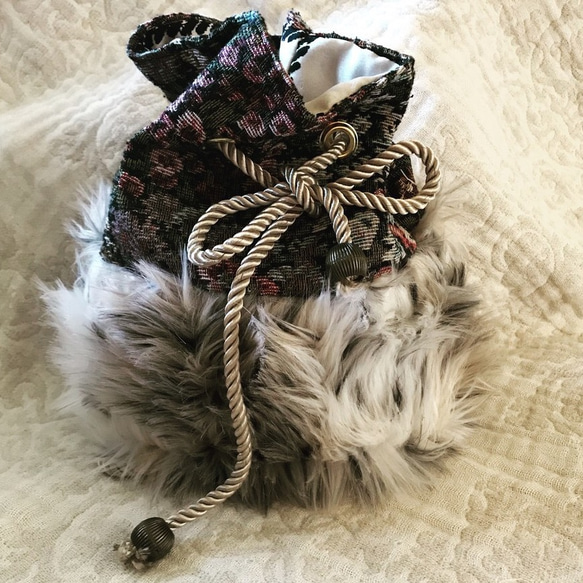 [11/26再次上架]毛皮包「Tapestry Gobelin」和溫暖毛皮抽繩迷你肩包蓬鬆冬季包 第5張的照片