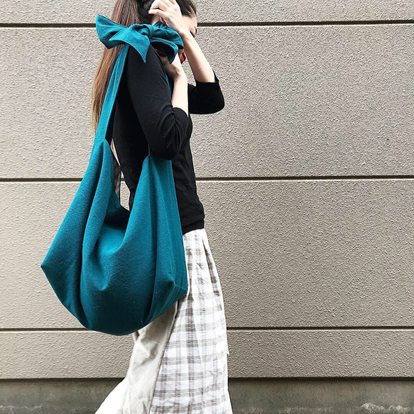 ■7天內出貨■【4月12日重新販售】四合一！容量超大的圓形包包，滿足你所有需求。亞麻肩包、斜背包，春季必備。 第1張的照片