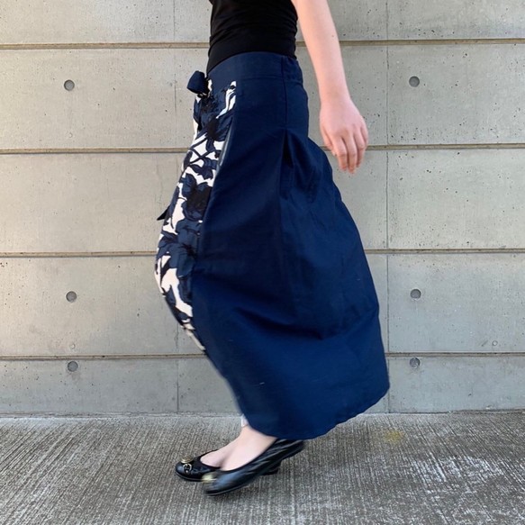■週末3天享85 折優惠■ 「輕盈通透。採用4種材質。」飄逸飄逸的喇叭長裙。鬆緊腰身。夏季 第4張的照片
