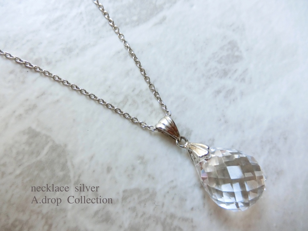 極上  ドロップクリスタル ネックレス