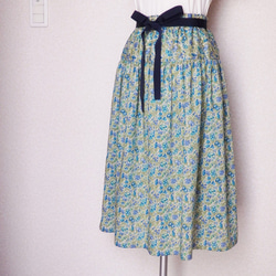 リバティ スッキリ二段ギャザースカート〈Wild　Rose 〉 4枚目の画像