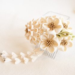 [免運費] 純絲 Tsumami work White Kanzashi White comb finish 日式髮飾 Kanz 第9張的照片