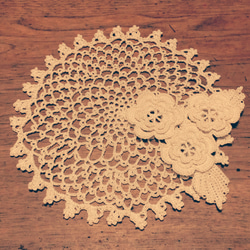 ドイリー1165❤️春花達の優雅な大判ドイリー✨54×54cm ドイリー1165❤️春花達の優雅な大判ドイリー✨54×54cm