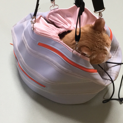 猫用品 暴れる猫ちゃん袋のねずみ!! ペット服・アクセサリー