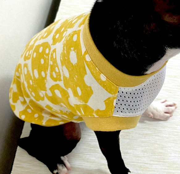 犬服　夏用タンクトップ　チーズなタンクトップ 4枚目の画像