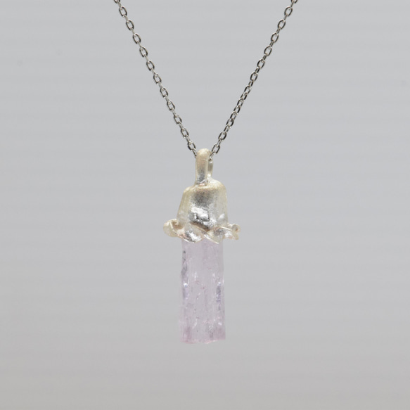 クンツァイトのペンダントトップqz033 ペンダントトップ 京都ねむの木