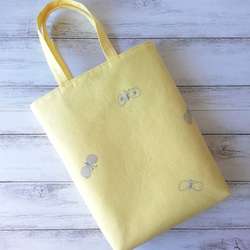 SALE★ミナペルホネンchoucho刺繍生地リネンのシンプルミニバッグ/yellow 2枚目の画像